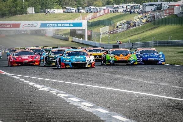 Čtyřicítka na krku, ale bez dárku – Český Motorsport