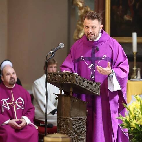 Eva se mě ptala, jak pozná, že umírá, říká energický farář Marián Pospěcha - Expres.cz