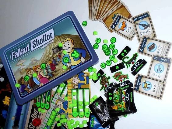 Top deskovky 2020; foto: Fallout Shelter