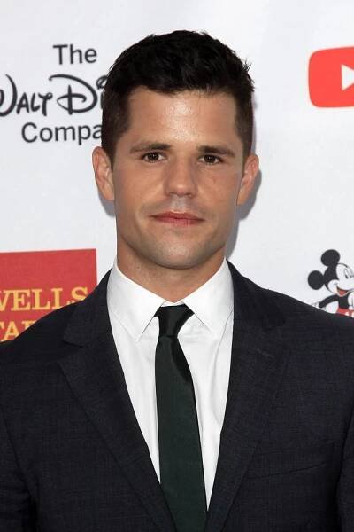 Charlie Carver at arrivals for 2017 GLSEN Respect Awards, Beverly Wilshire Hotel, Beverly Hills, CA October 20, 2017. Photo By: Priscilla Grant/Everett Collection