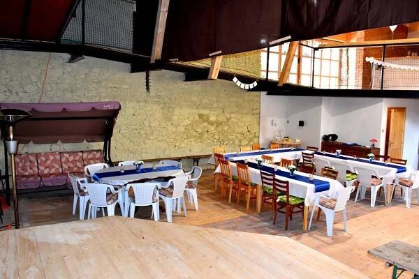 Restaurace A Penzion U Lva Karlštejn Exteriér fotografie