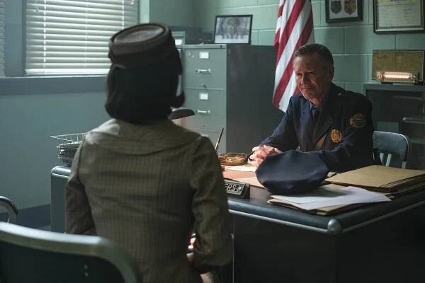 Peter Outerbridge and Taylour Paige in IT: Welcome to Derry (2025)
