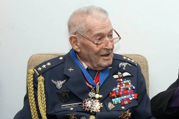 Zemřel jeden z posledních veteránů druhé světové války generál Imrich Gablech, bylo mu 101 let