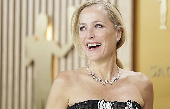 Herečka a spisovatelka Gillian Andersonová (Los Angeles, 23. února 2025)
