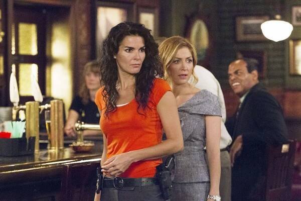 Rizzoli & Isles: Vraždy na pitevně - Hluboký zářez - Z filmu - Angie Harmon, Sasha Alexander
