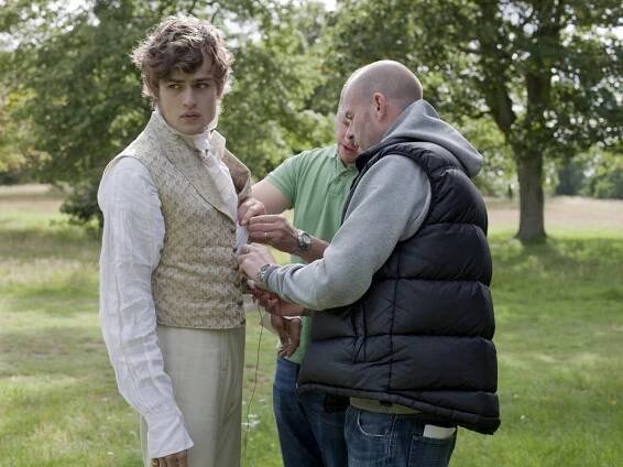 Nadějné vyhlídky - Z natáčení - Douglas Booth