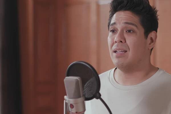WATCH: George Salazar Sings "Grow For Me" - Pasadena Playhouse