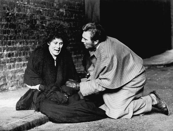 Vražda na úrovni - Z filmu - Susan Clark, Christopher Plummer