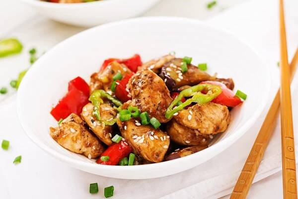 Kung pao – kuřecí čína s rýží – recept - Vdenik.cz