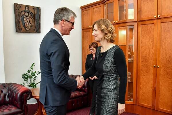 Přijetí velvyslance Republiky Kosovo Arbëra Vllahiu – Primátorka města Brna