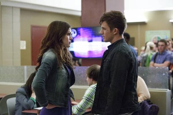 Láska ve hvězdách - What Storm Is This That Blows So - Z filmu - Aimee Teegarden, Matt Lanter