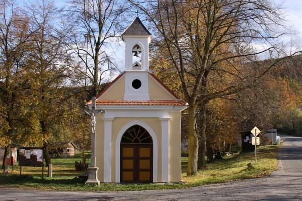 Horní Chrášťany - Oficiální stránky městyse Lhenice