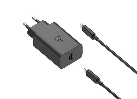 Nabíječka do sítě Motorola TurboPower 68W USB-C + kabel 1m černá barva
