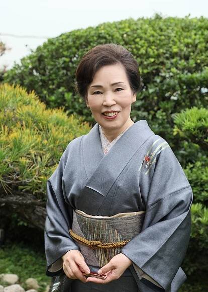 神戸みやび学園 – 神戸みやび学園は着付け教室、出張着付け、婚礼着付け、貸衣裳を取り揃えた着付けの総合学園です