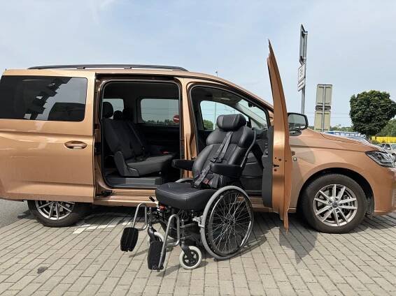 Sedadlo S-Tran a vozík G-Tran ve Volkswagenu Caddy - CanoCarHandy