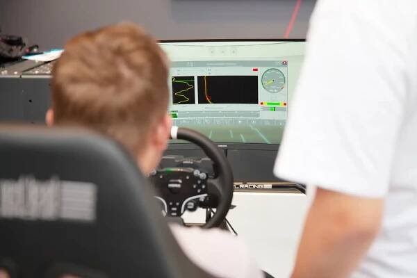 Demonstrace simulace prostředí a měření hodnot při testu ADAS.