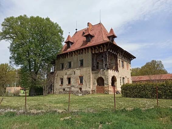 Fotografie - Zámek Okrouhlá - 08.05.2020