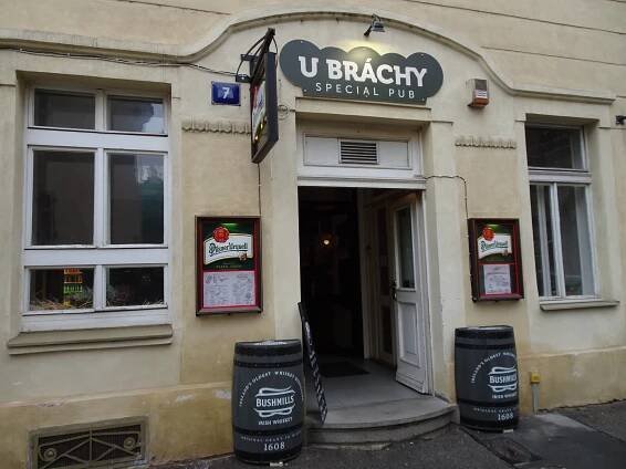 U bráchy – bar & galerie - Martin Fryč