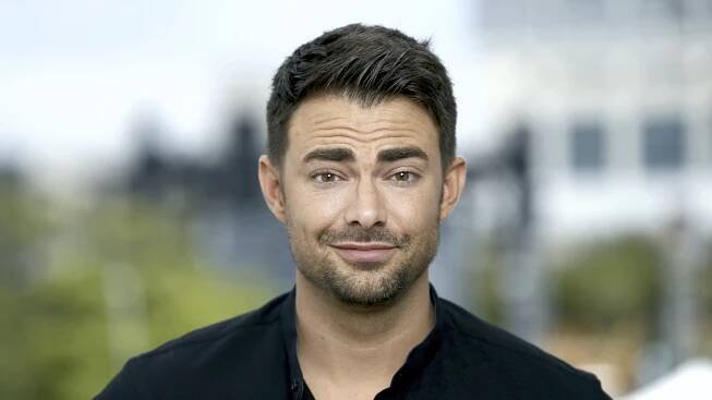 Jonathan Bennett - Actor