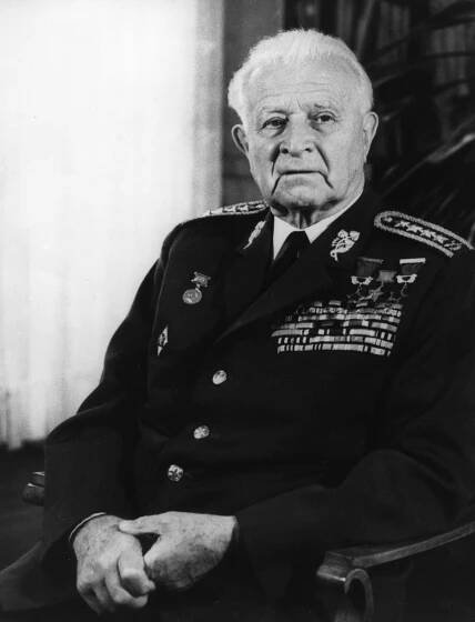 Ludvík Svoboda: *25.11.1895 – †20.9.1979, český vojenský činitel, politik a státník