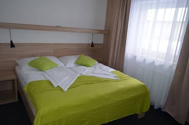 Hotel ČESKÁ FARMA, Dolní Dvůr | Hotel.cz