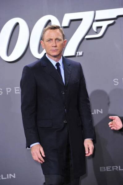 Jako foukaná staré dámy. James Bond Daniel Craig zaskočil lidi novým účesem. Modlí se, aby ho měl jen kvůli roli