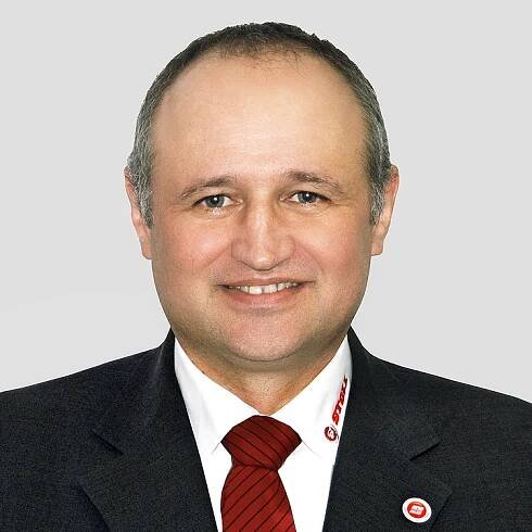 Kontakt | Čelní nakladače STOLL, příslušenství pro traktory