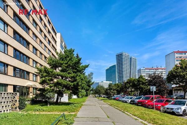 Prodej Byt 2+kk, Pujmanové, Praha 4 - Podolí
