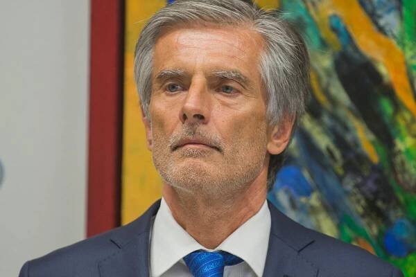 Bývalý politik a diplomat Peter Weiss nebude kandidovať na prezidenta