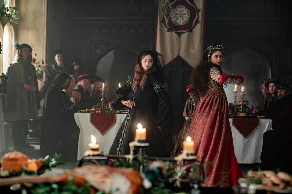 Charlotte Hope, Alba Galocha - Španělská princezna - Zdvořilý únos - Z filmu