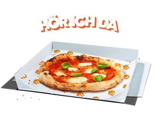 Grafik des Slogans Hör ich da über einer Pizza auf orangem Hintergrund; darunter das Logo von Lieferando