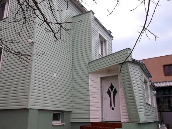 Plastové krytiny a tehlové obklady - Abcdom