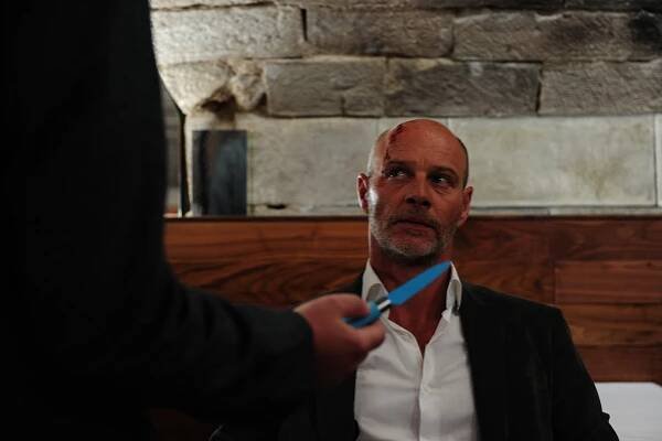 Kriminálka Stuttgart - Warte, bis es dunkel ist - Z filmu - Simon Licht
