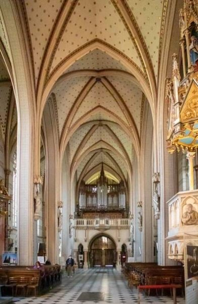 Katedrála svatého Václava je jedním z kostelů, které se mi dostaly pod kůži