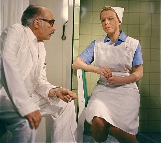 Nemocnice na kraji města - Odchod (S01E09) (1977)