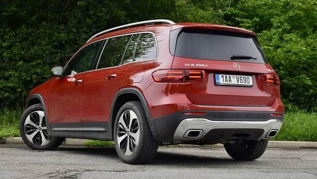Mercedes GLB 200 d 4Matic je pohodový nafťák pro někoho, kdo ujíždí na hranách. Připomíná éru kombíků