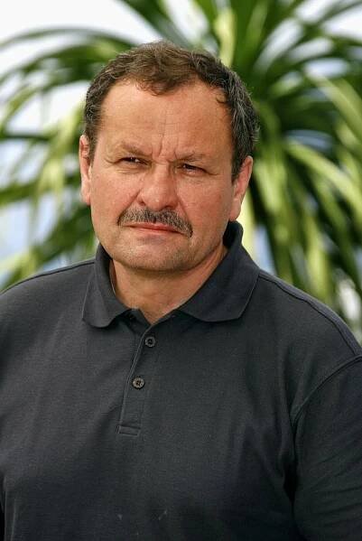 Před padesátkou ho nikdo neznal, dnes je oblíbeným hercem. Jak šel čas s Miroslavem Krobotem?