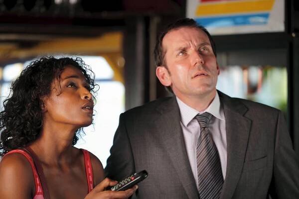 Smrt v ráji - Missing a Body? - Z filmu - Sara Martins, Ben Miller