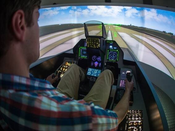 Letecký simulátor stíhačky F16 - Obrázek 2