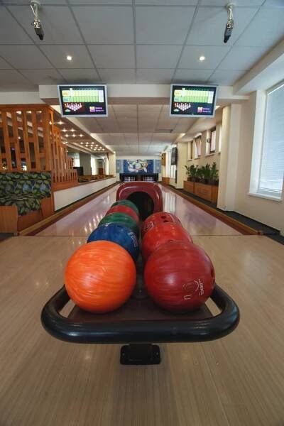 Bowling | Pizza Bowling