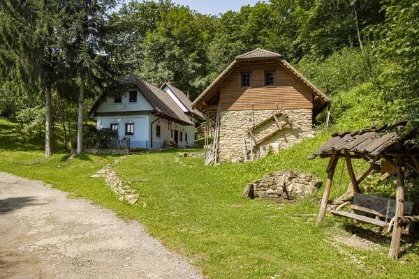 Historie v kameni | Chatař Chalupář