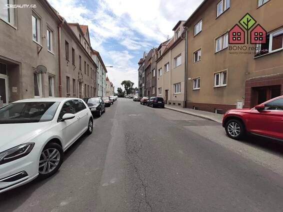 Pronájem Byt 1+1, Husova, Lovosice