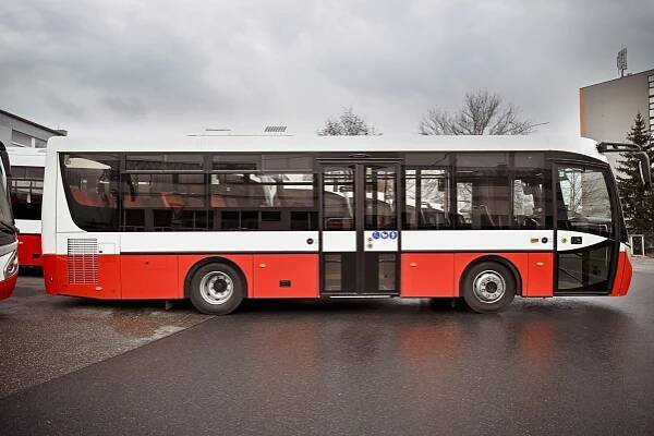 Vozový park Dopravního podniku města Brna se rozrostl o deset minibusů SOR - Dopraváček 
