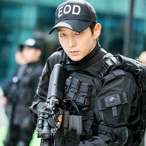 Lee Joon Gi 15