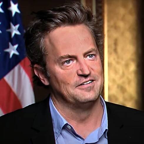 Soubor:Matthew Perry ONDCP White House - Frame Grab - Smile.png