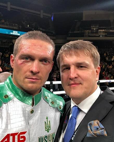 Photo of Oleksandr Usyk and his promoter, Alexander Krassyuk.