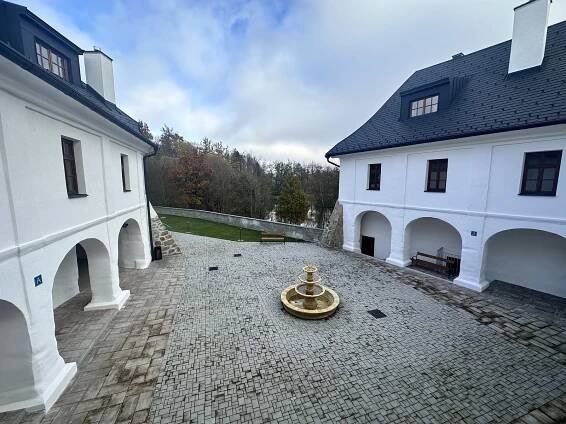 Domov v Nové Včelnici doplňuje kapacitu. Ceny bydlení na zámku mile překvapí