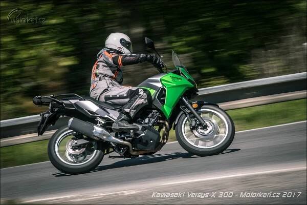 Test novinky: Kawasaki Versys-X300 | Motorkáři.cz