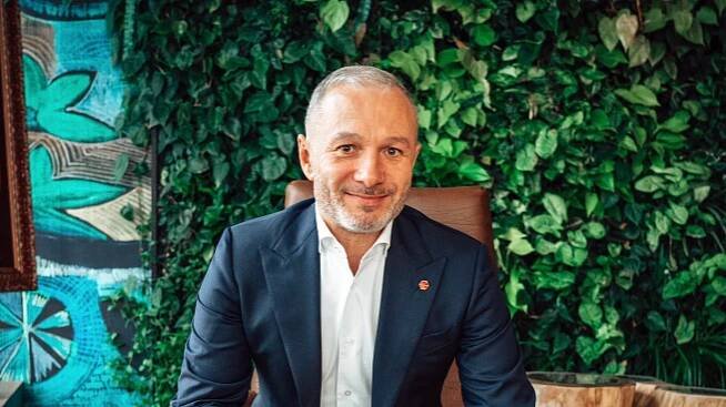 Zakladatel Richard Morávek se vrátil do čela skupiny REDSTONE