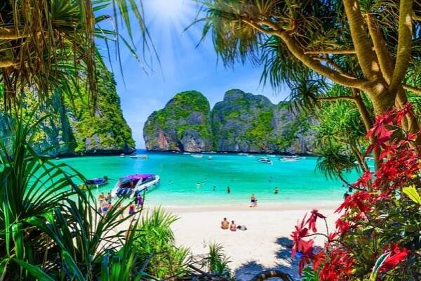 Bangkok Airways - News, views, pictures, video - The Mirror